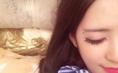 小SAO货撅起屁股扒开BL